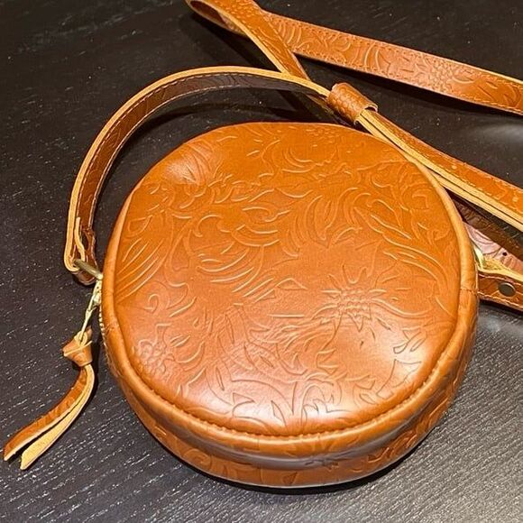 Leather Crossbody Purse Portland Leather in Meadow “Circle Crossbody” NEW - Picture 2 of 12